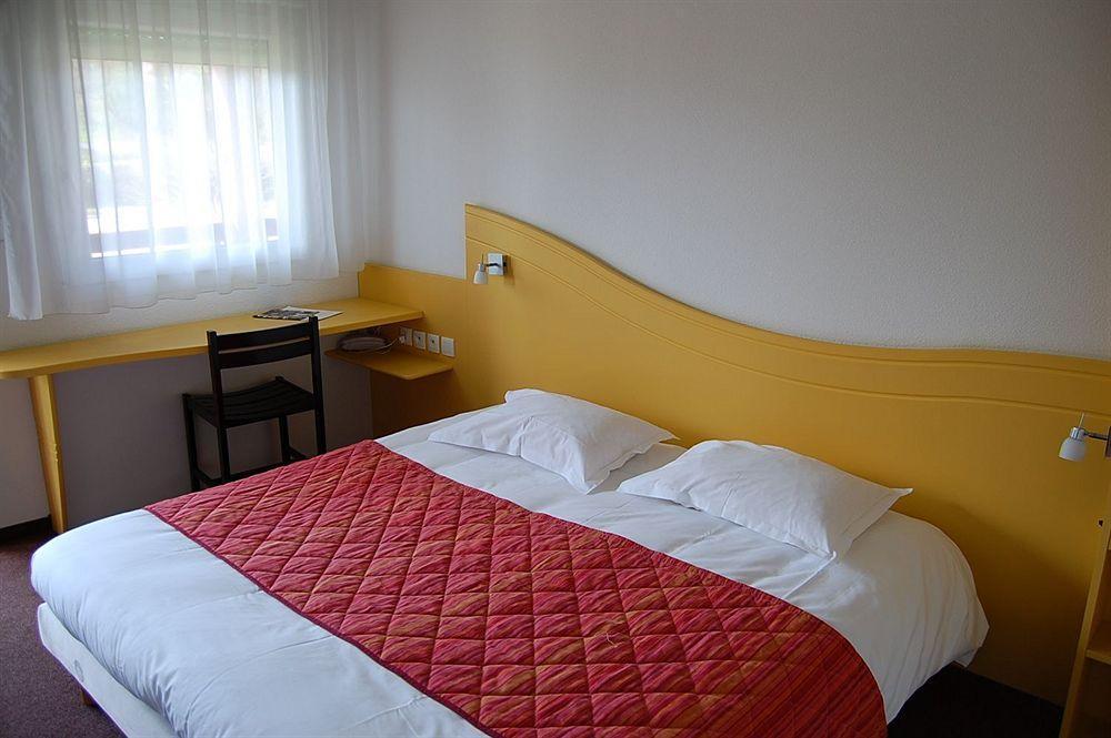 Hotel Lemand Lyon Est - Villefontaine Eksteriør bilde